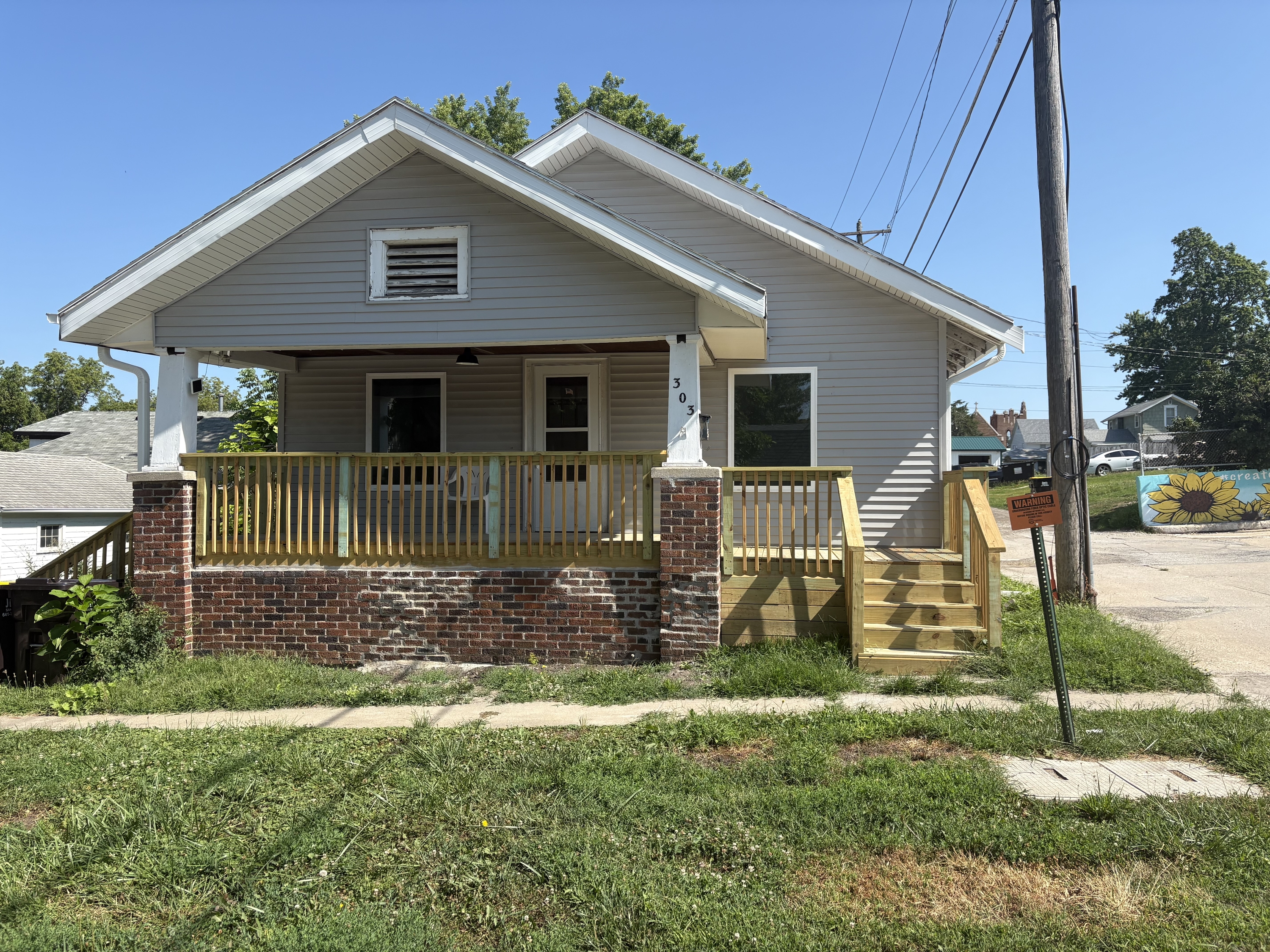 303 West Mills Street